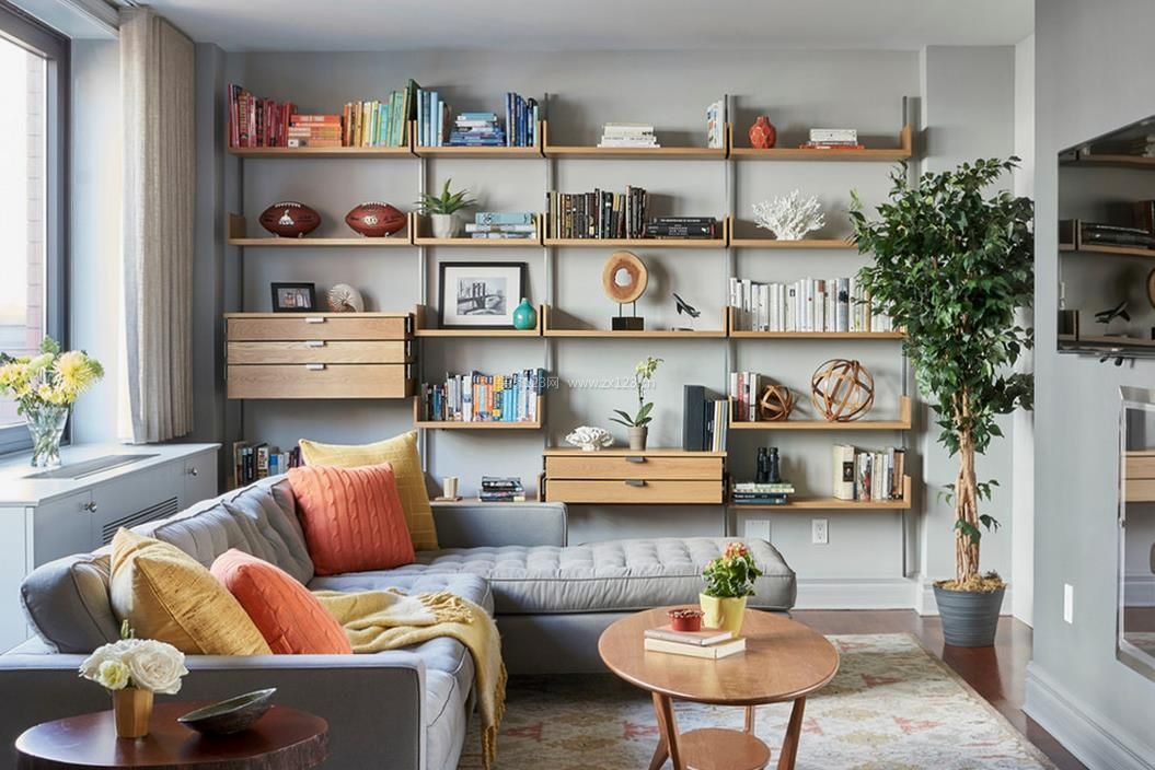 40平米小公寓客廳書架設計 空間利用與美學融合的裝修方案